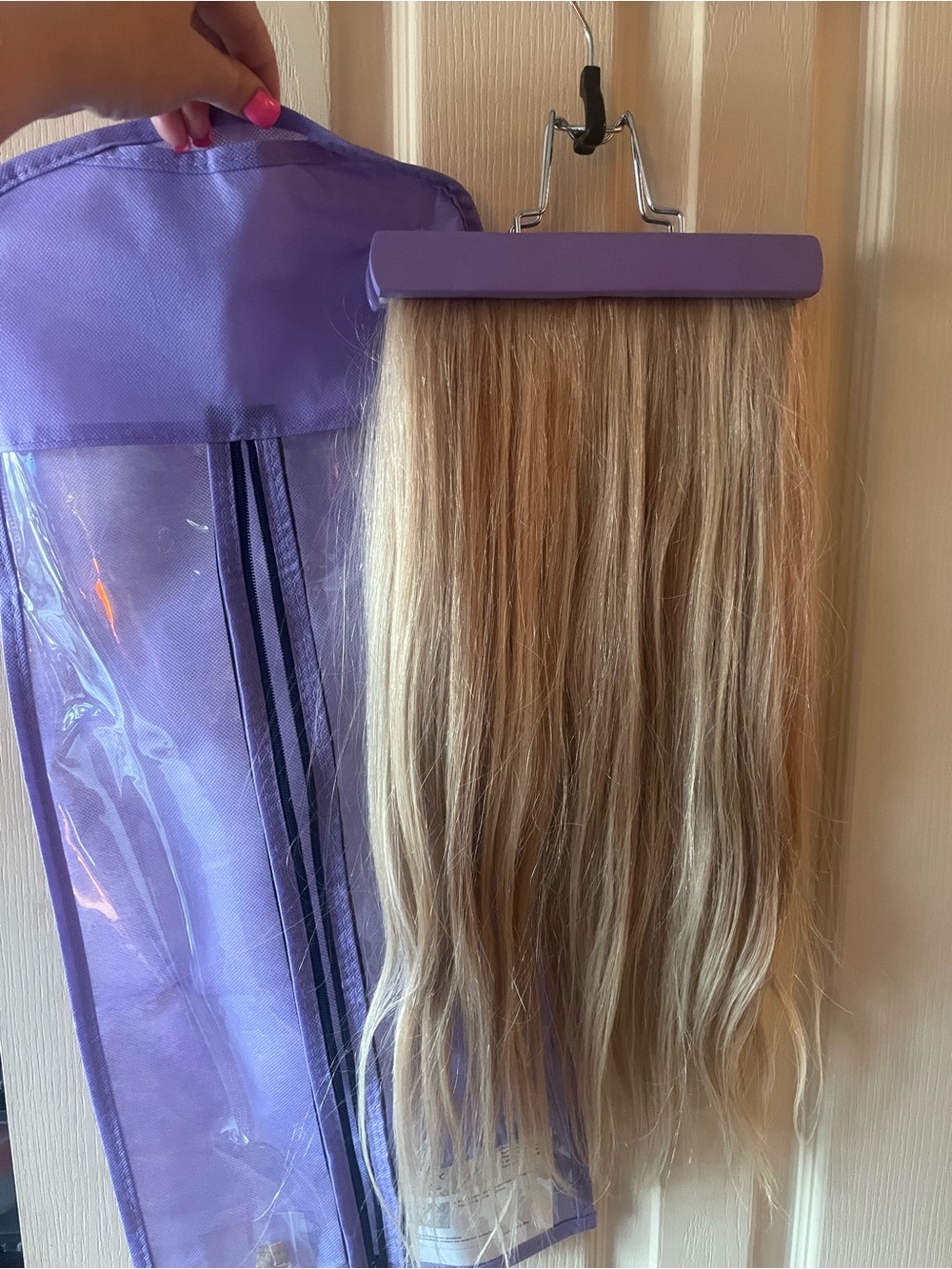 HALO Couture Hair Extentions -Blonde Remy Human Hair - Color # 116 ... 20 inches - Picture 3 of 8